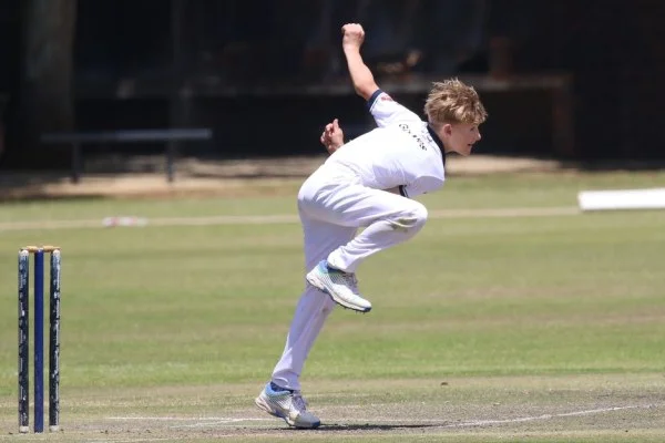 cricket fast bowler action